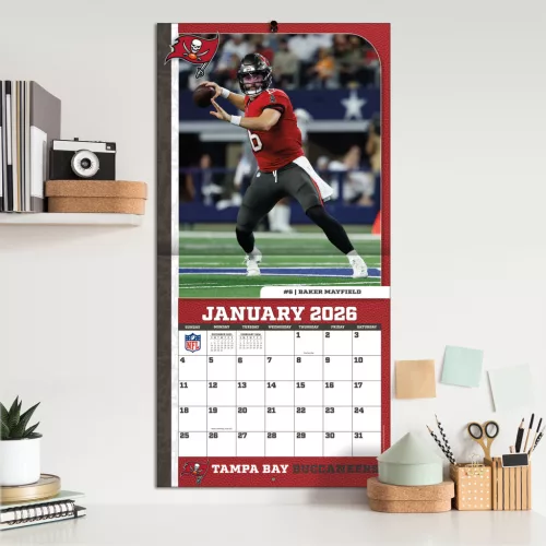 Tampa Bay Buccaneers Fali naptár 2026 (30 x 60 cm)