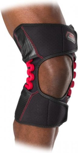 30590 Állítható térdvédő keresztpántokkal