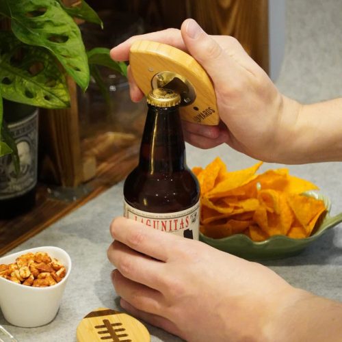 40YARDS American Football formájú palacknyitó 2 mágnessel