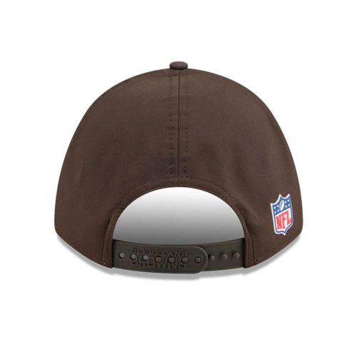 Cleveland Browns 9FORTY™ MC 2025 Sideline Snapback sapka