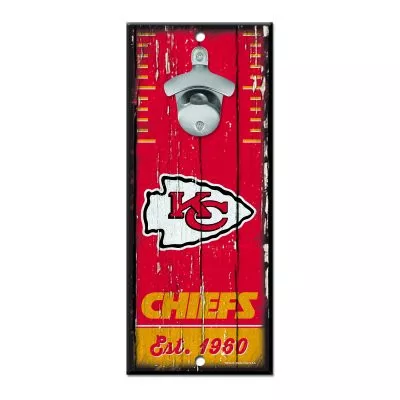 Chiefs - sörnyitó tábla/fából